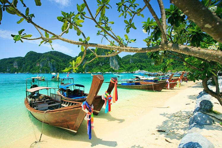 Phuket is one destination that is going to welcome tourists from October, with restrictions &copy; Settawat Udom / Shutterstock