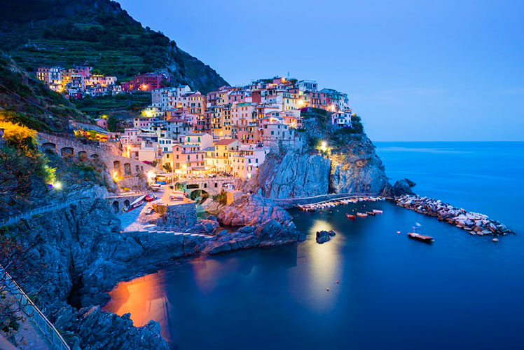 The village of Manarola, Cinque Terre &copy; Justin Foulkes / Lonely Planet