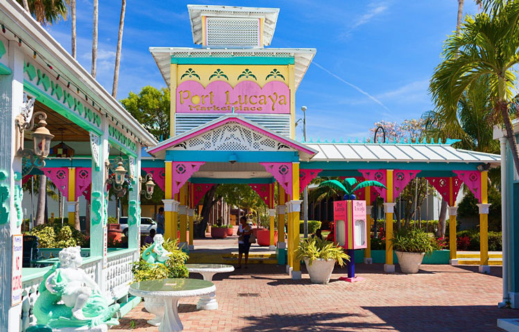 The Bahamas is lifting its mandatory quarantine rule in November &copy;Yevgen Belich/Shutterstock