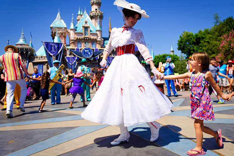 California health officials have set out guidelines for theme park reopenings &copy;Shutterstock