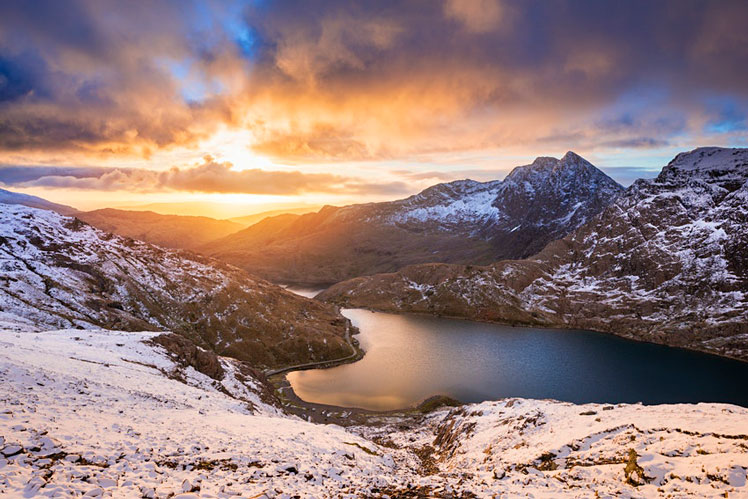Snowdonia National Park is one of the best places to enjoy Wales in the winter &copy; Justin Foulkes / Lonely Planet