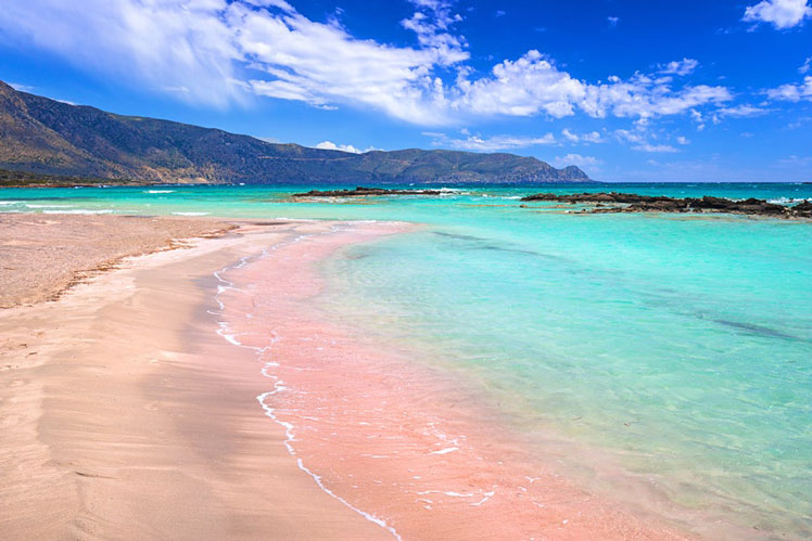 Elafonissi beach's pink sands might tempt you to Crete during winter &copy; Mustang_79 / Getty Images