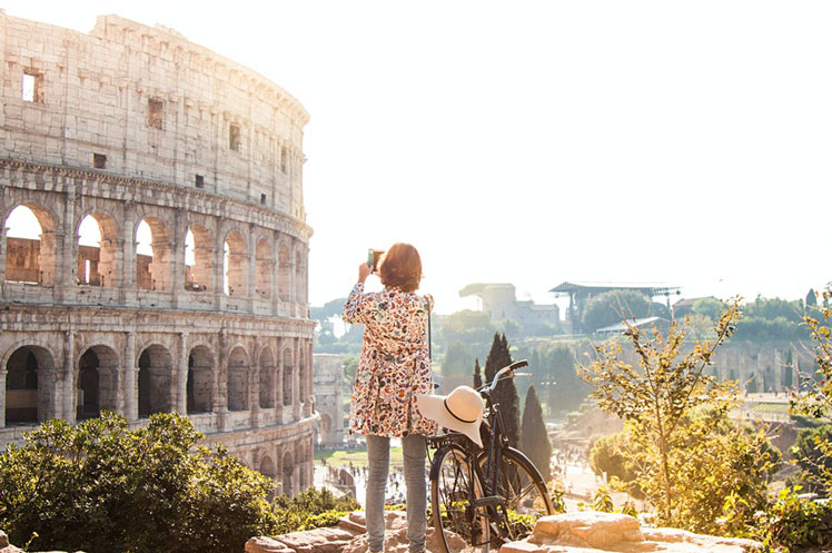 A new trial will test eliminating the quarantine requirement between the US and Italy &copy; WineDonuts/Shutterstock