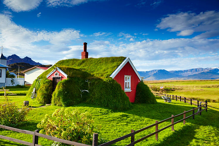 Iceland is one spot welcoming travelers who have been vaccinated &copy; Matt Munro / Lonely Planet