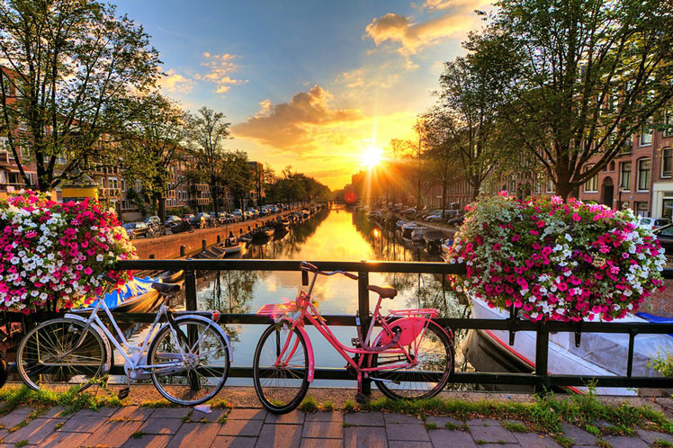 The Netherlands is loosening COVID border restrictions &copy;Shutterstock