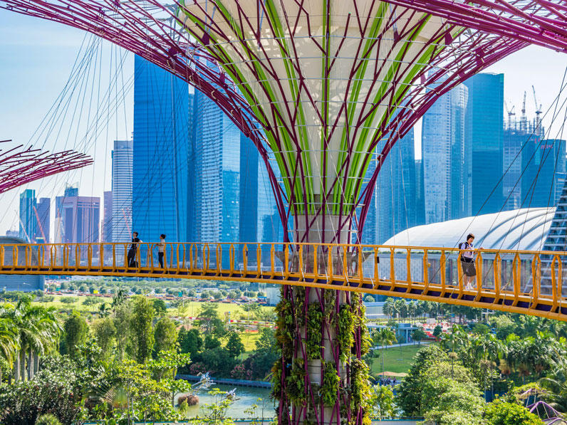 Singapore has removed its outdoor mask mandate &copy;Takashi Images/Shutterstock